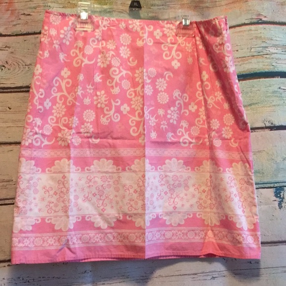 Cute Printed Skirt - Picture 1 of 4